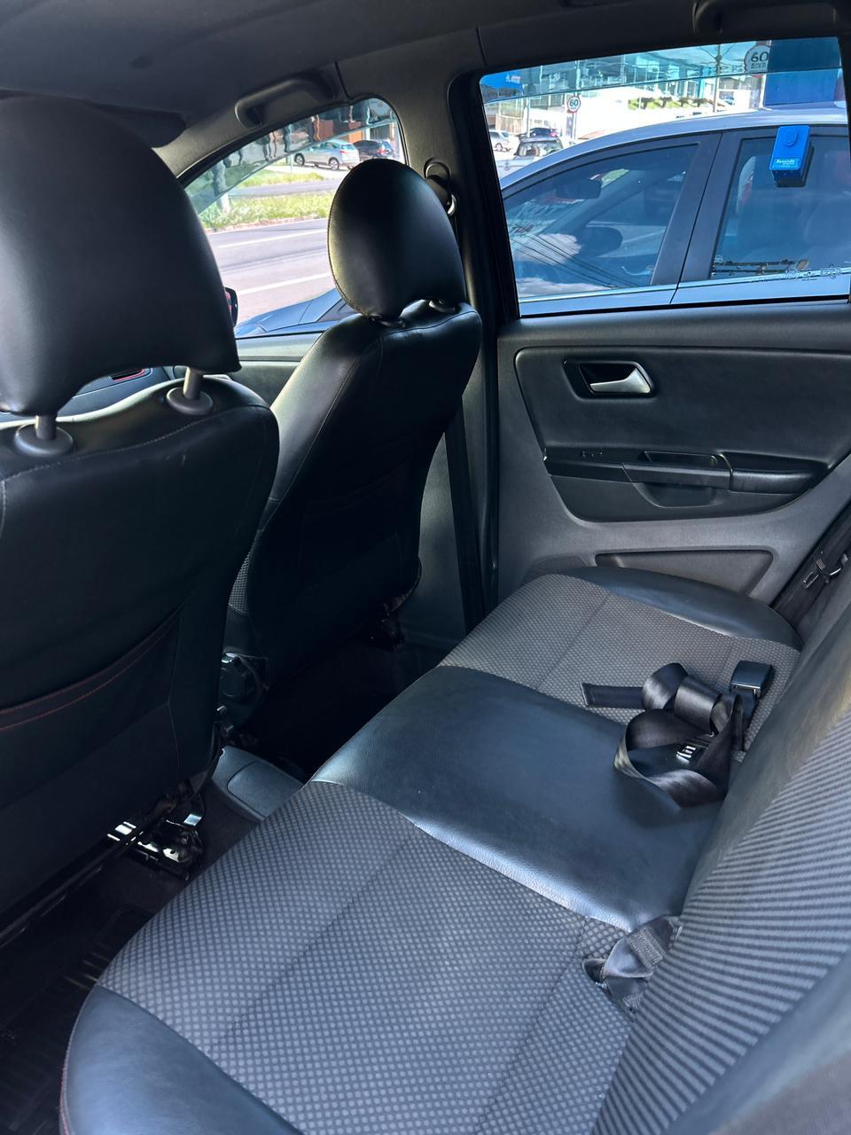 VOLKSWAGEN Fox - Foto