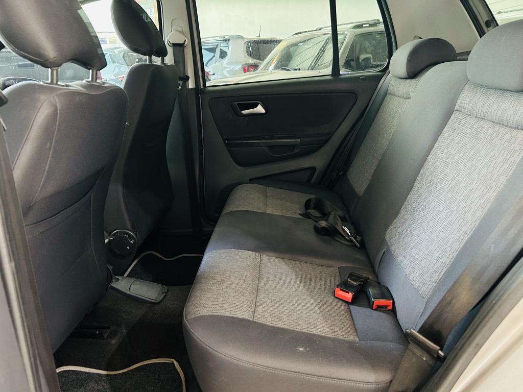VOLKSWAGEN Fox - Foto