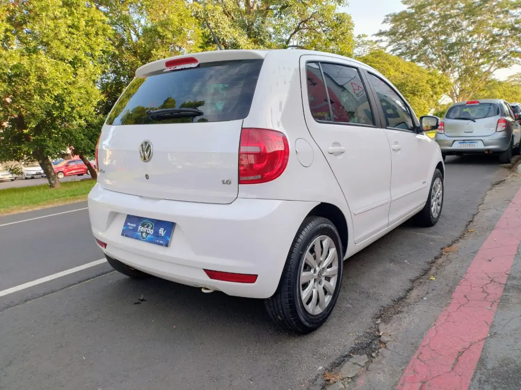 VOLKSWAGEN Fox - Foto