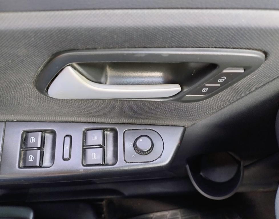 VOLKSWAGEN Fox - Foto