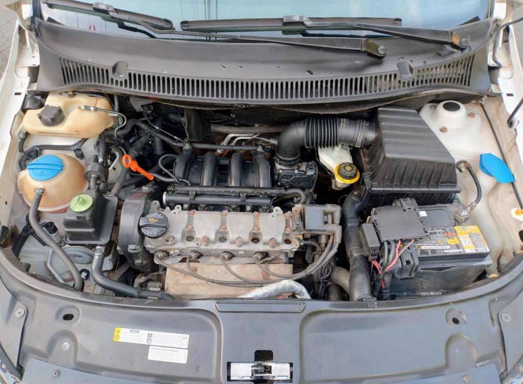 VOLKSWAGEN Fox - Foto