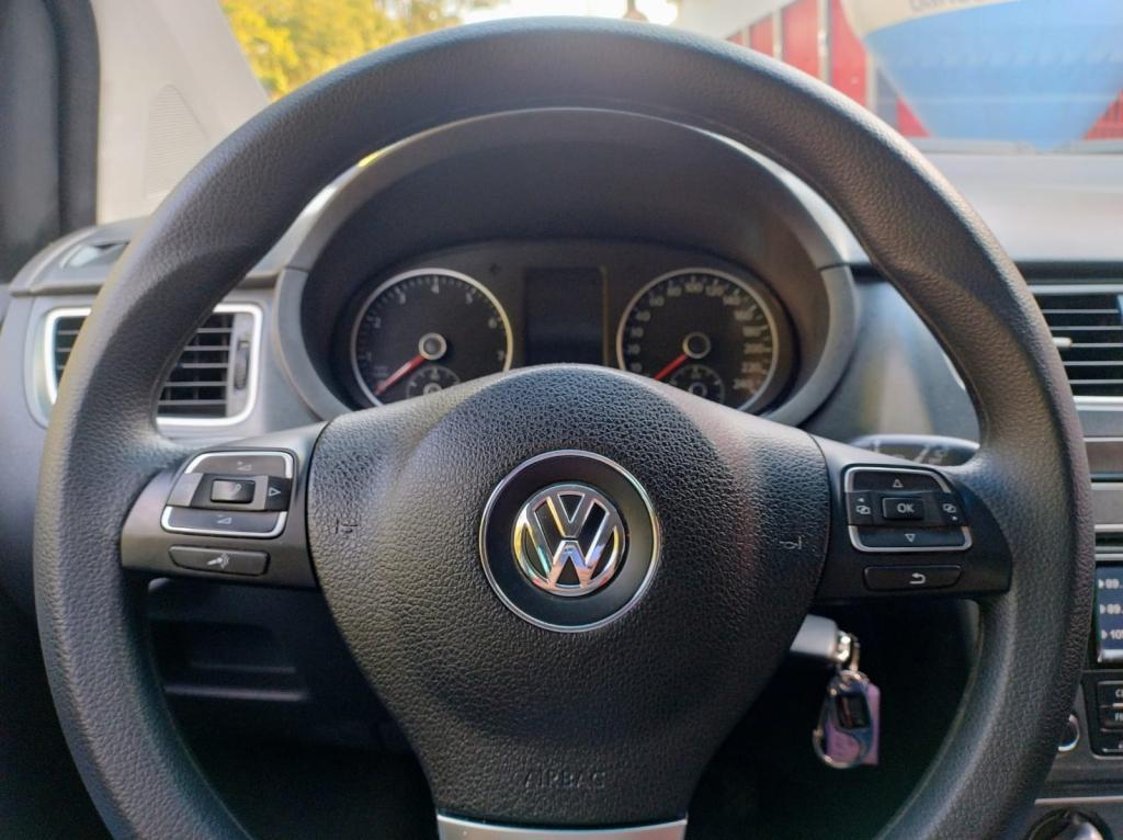 VOLKSWAGEN Fox - Foto