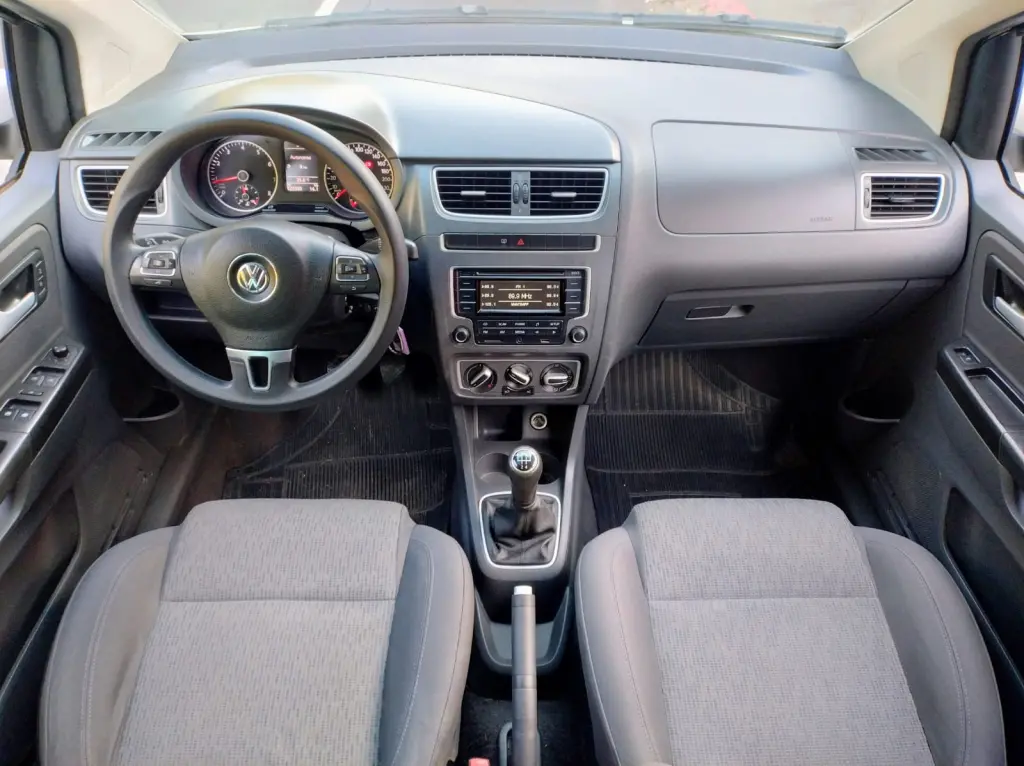 VOLKSWAGEN Fox - Foto