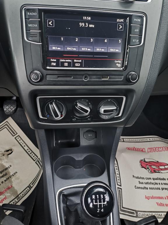 VOLKSWAGEN Fox - Foto