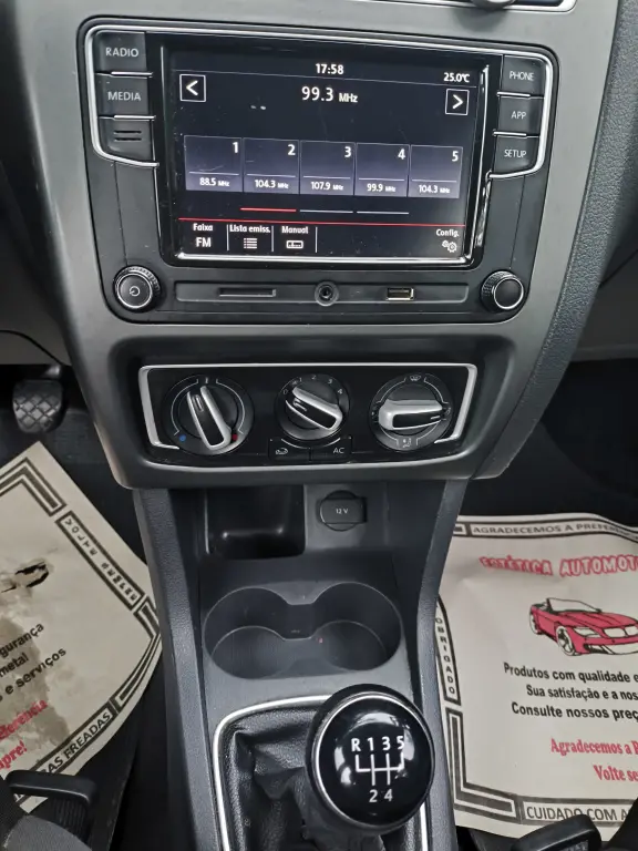 VOLKSWAGEN Fox - Foto