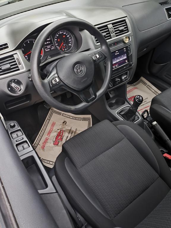 VOLKSWAGEN Fox - Foto