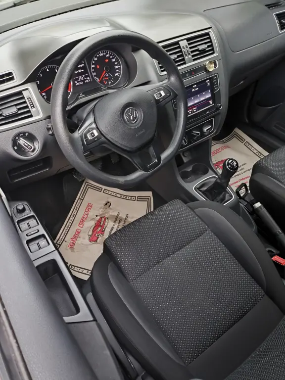 VOLKSWAGEN Fox - Foto