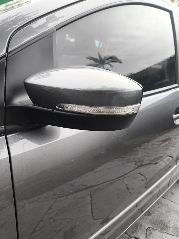 VOLKSWAGEN Fox - Foto