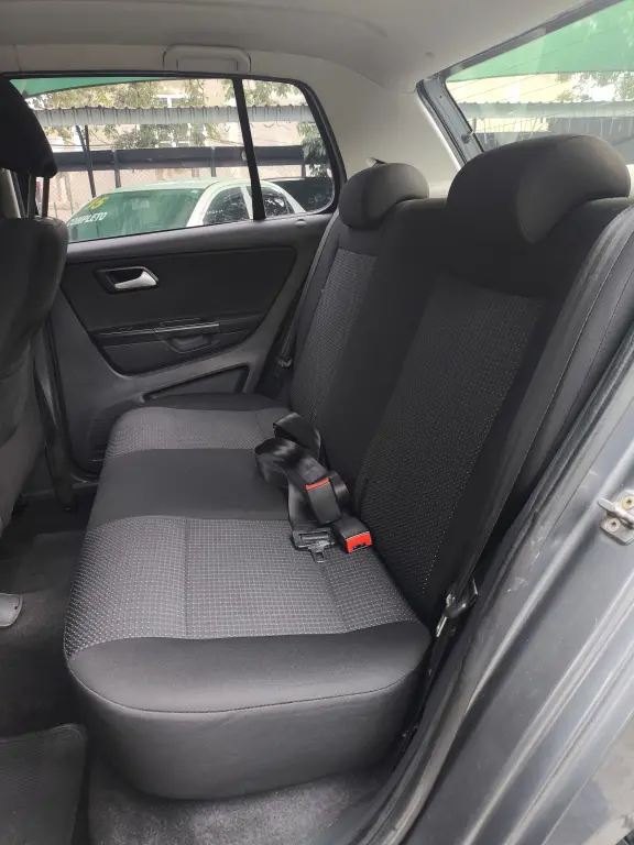 VOLKSWAGEN Fox - Foto