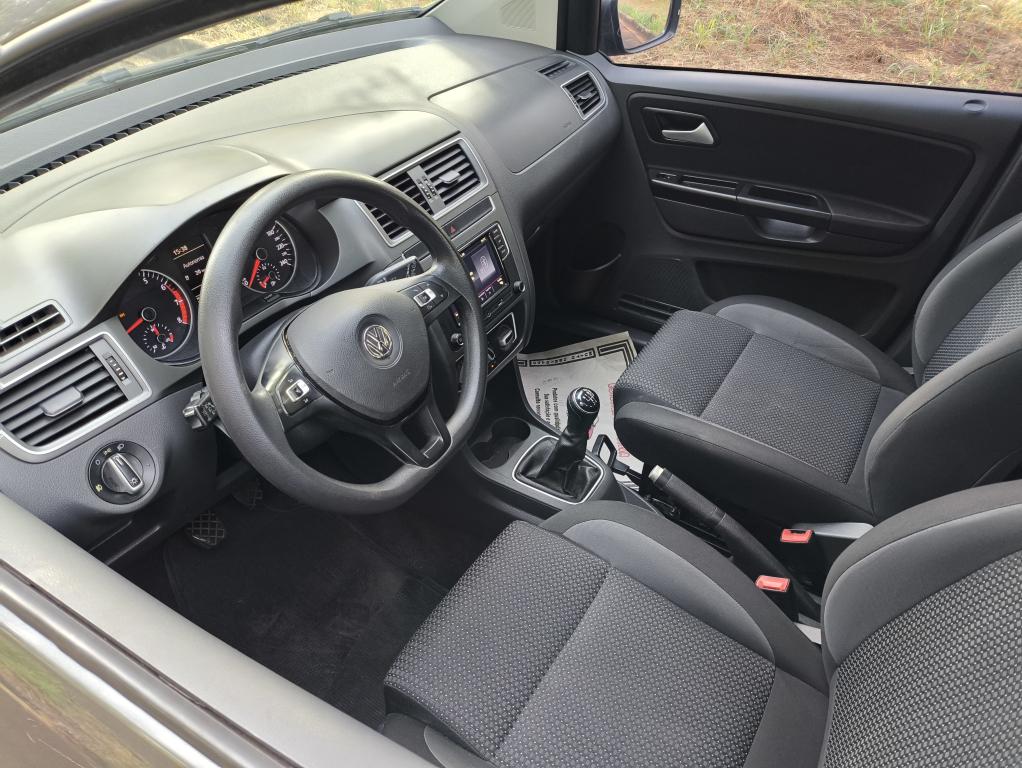 VOLKSWAGEN Fox - Foto