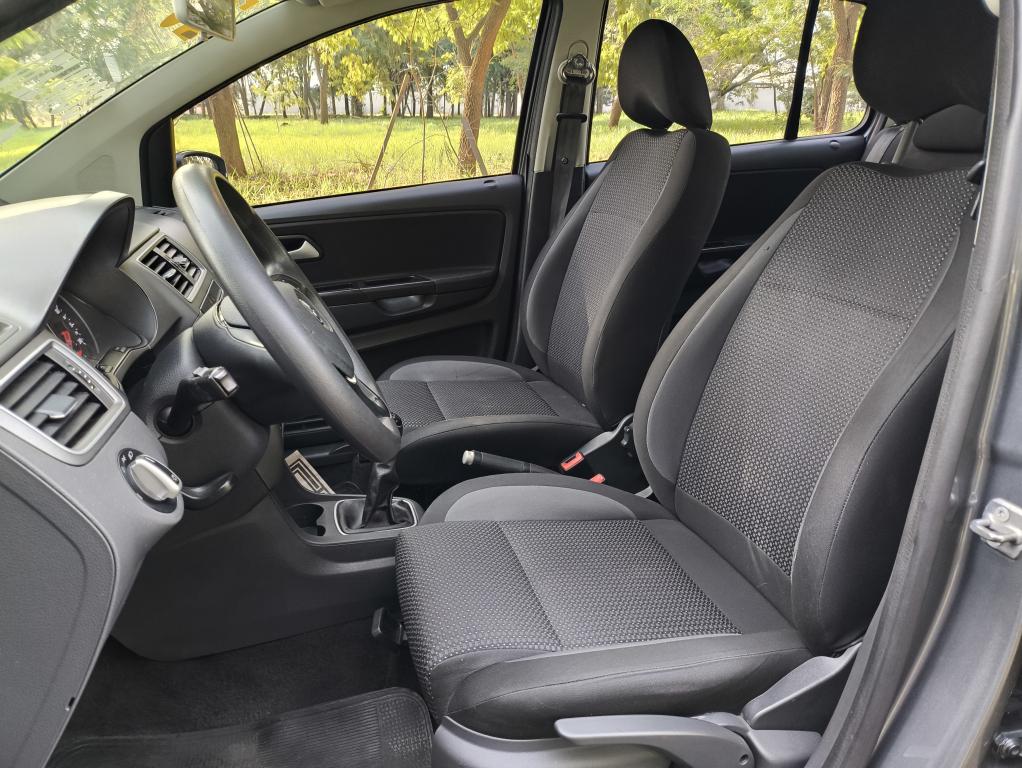 VOLKSWAGEN Fox - Foto