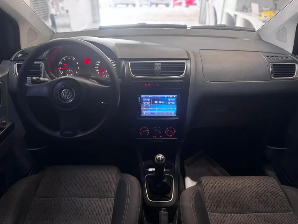 VOLKSWAGEN Fox - Foto