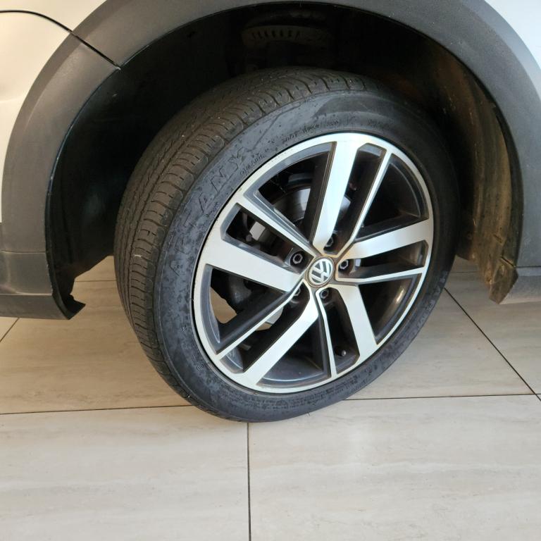 VOLKSWAGEN Fox - Foto