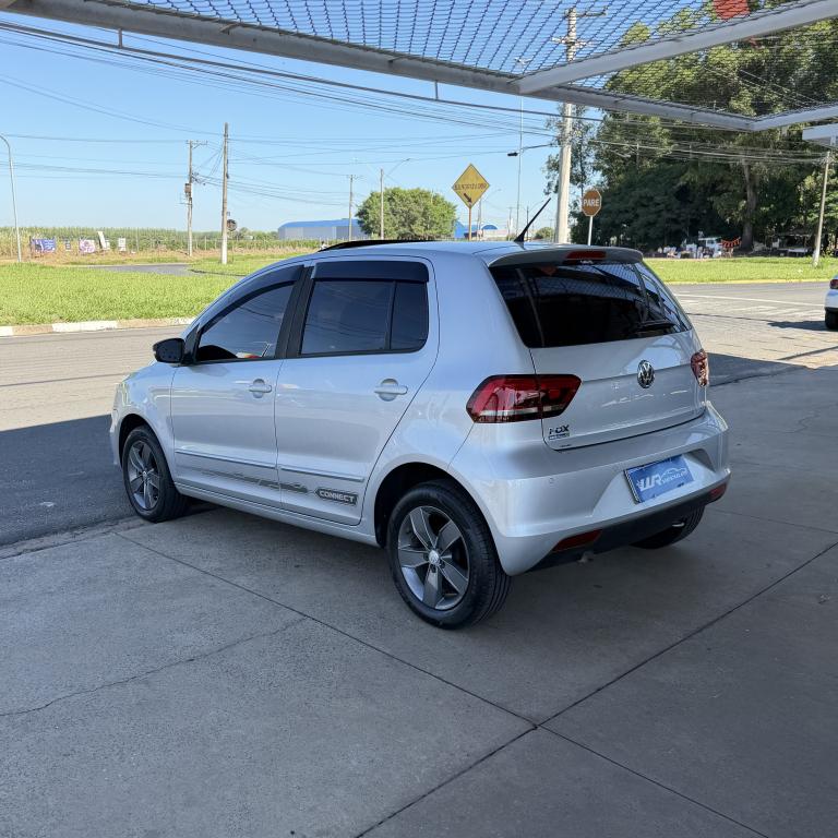 VOLKSWAGEN Fox - Foto