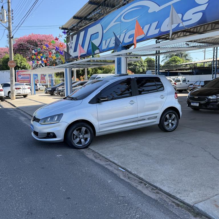 VOLKSWAGEN Fox - Foto