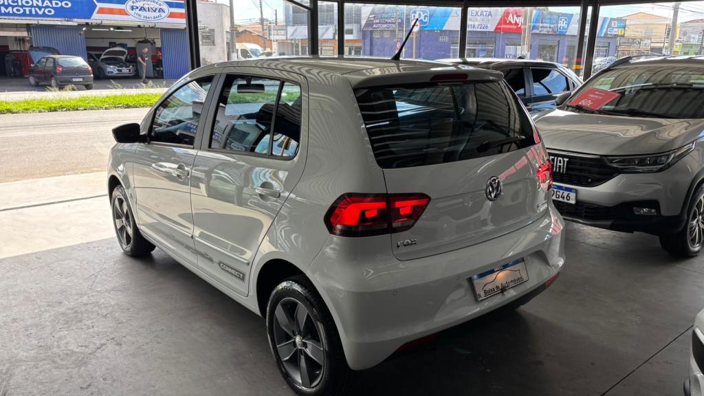 VOLKSWAGEN Fox - Foto