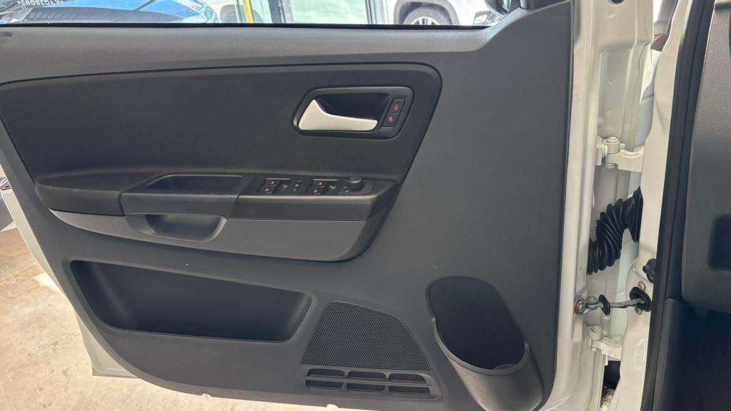 VOLKSWAGEN Fox - Foto