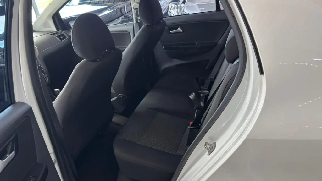 VOLKSWAGEN Fox - Foto