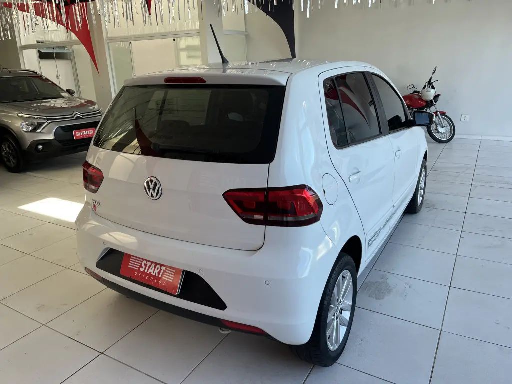 VOLKSWAGEN Fox - Foto