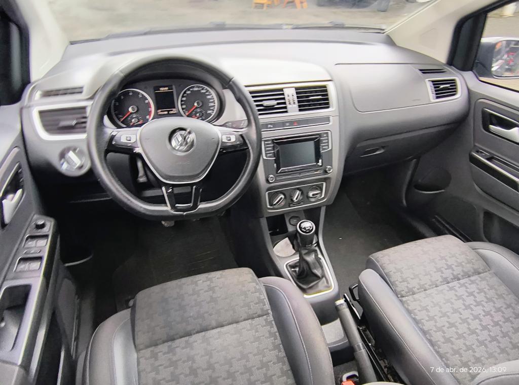 VOLKSWAGEN Fox - Foto