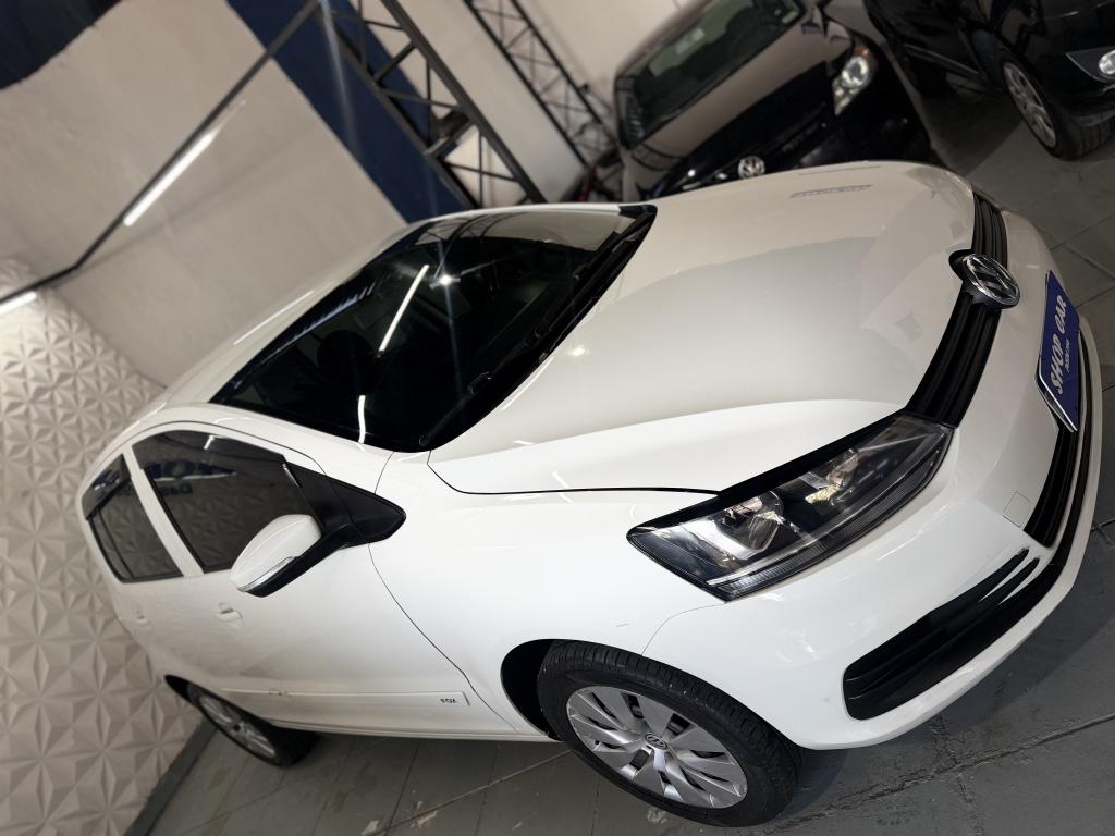 VOLKSWAGEN Fox - Foto