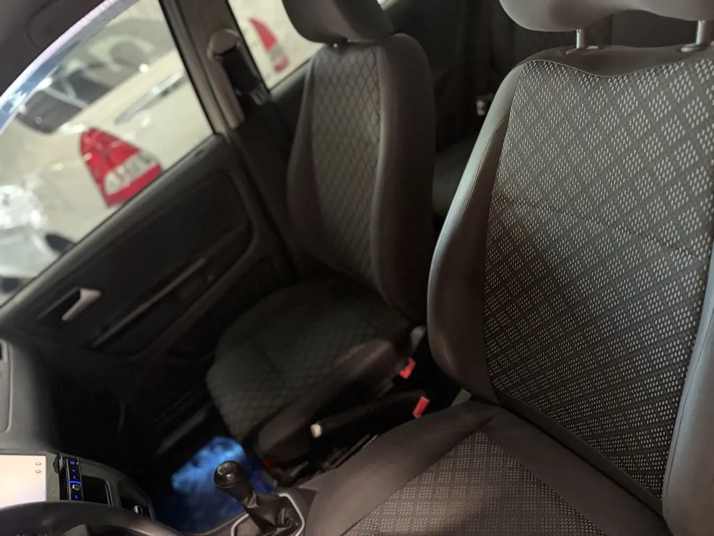 VOLKSWAGEN Fox - Foto
