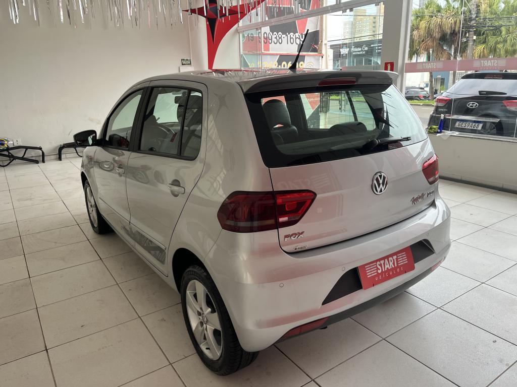 VOLKSWAGEN Fox - Foto