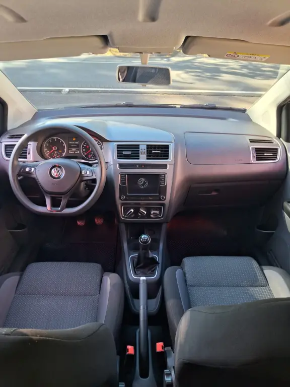 VOLKSWAGEN Fox - Foto