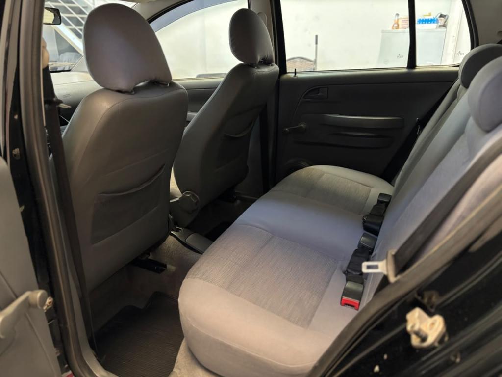 VOLKSWAGEN Fox - Foto