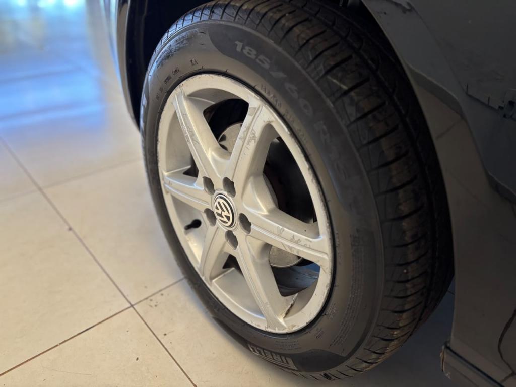 VOLKSWAGEN Fox - Foto