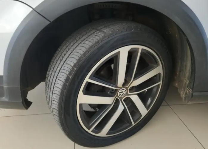 VOLKSWAGEN Fox - Foto