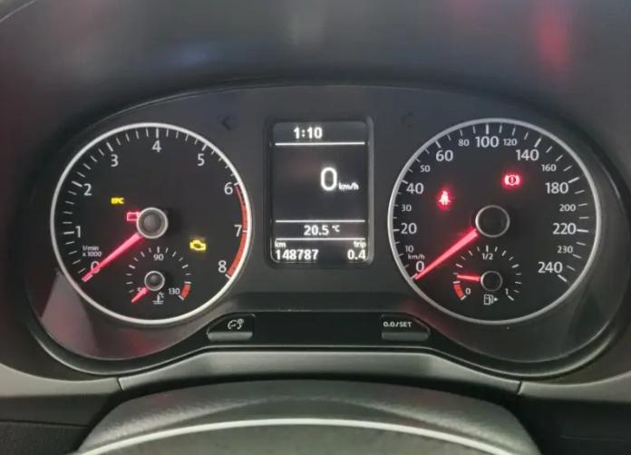 VOLKSWAGEN Fox - Foto