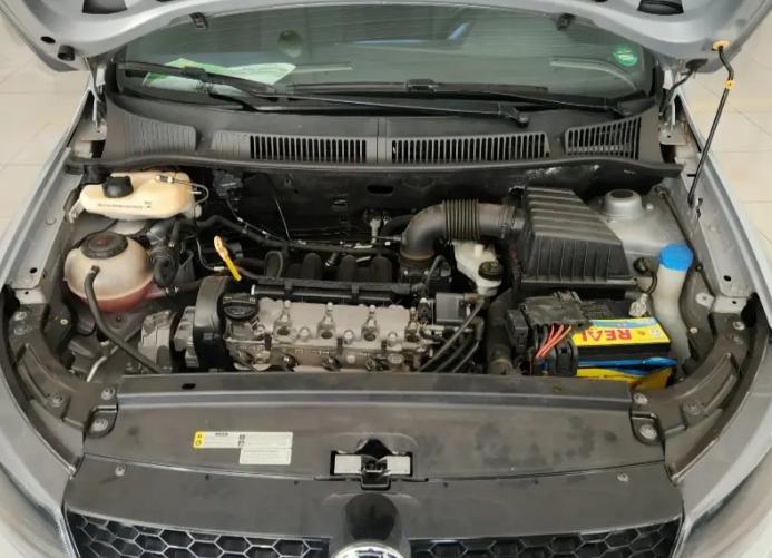 VOLKSWAGEN Fox - Foto