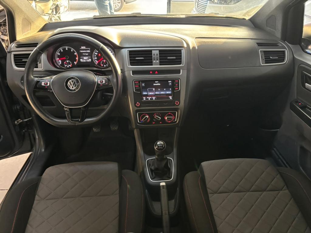 VOLKSWAGEN Fox - Foto