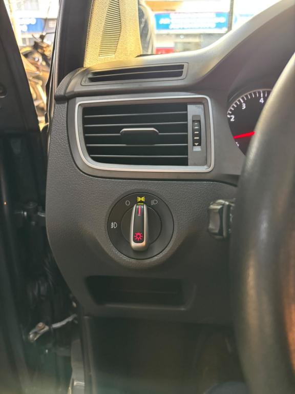 VOLKSWAGEN Fox - Foto
