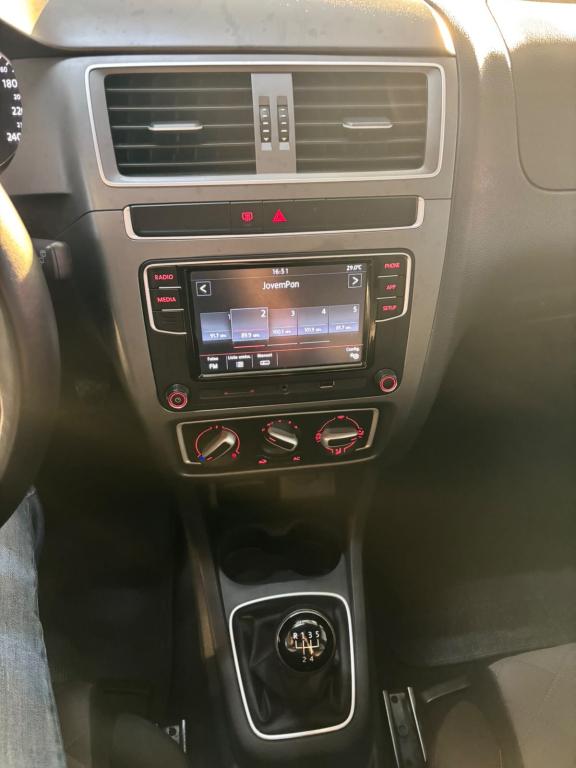 VOLKSWAGEN Fox - Foto