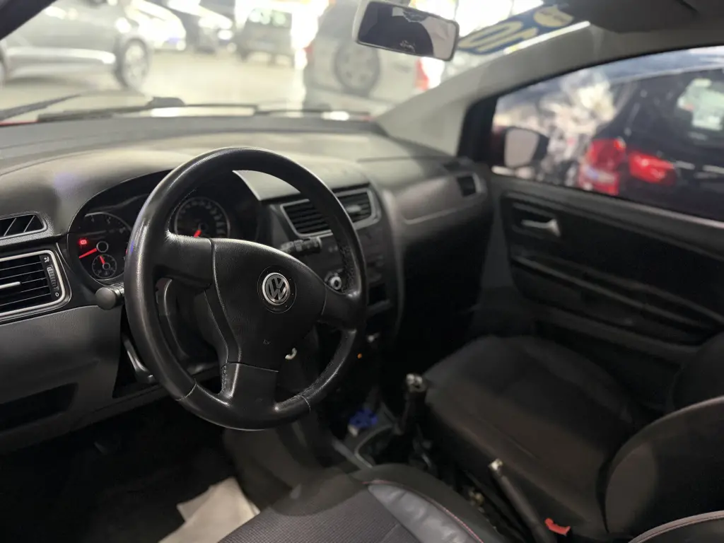 VOLKSWAGEN Fox - Foto
