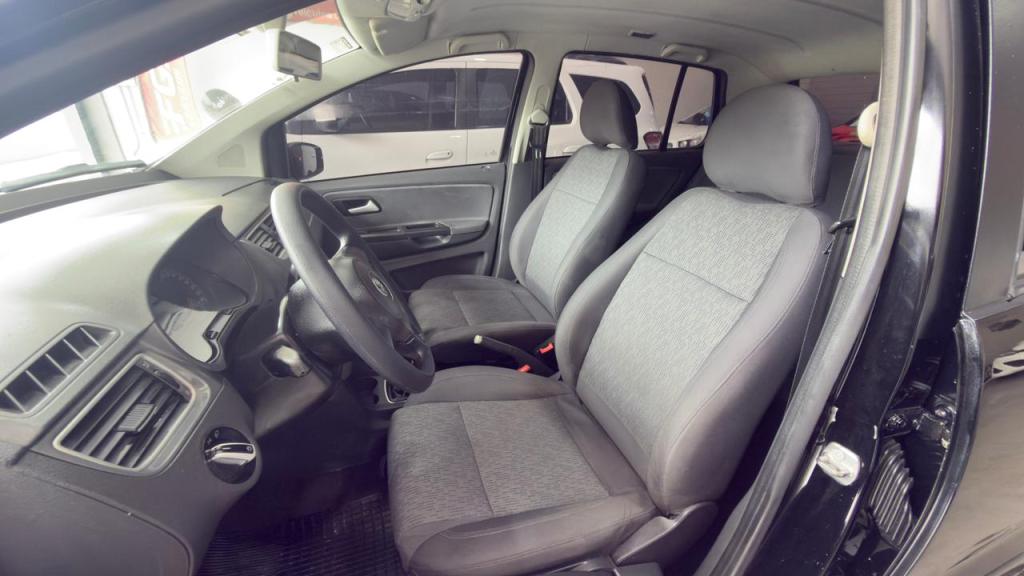 VOLKSWAGEN Fox - Foto