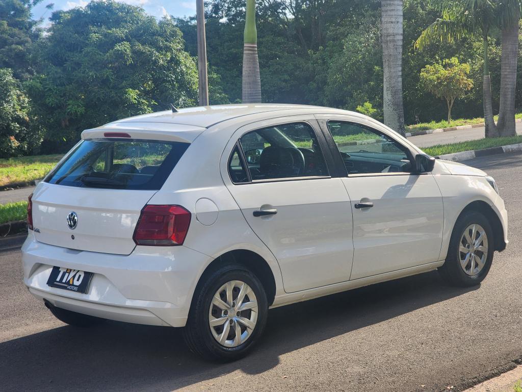 VOLKSWAGEN Gol - Foto