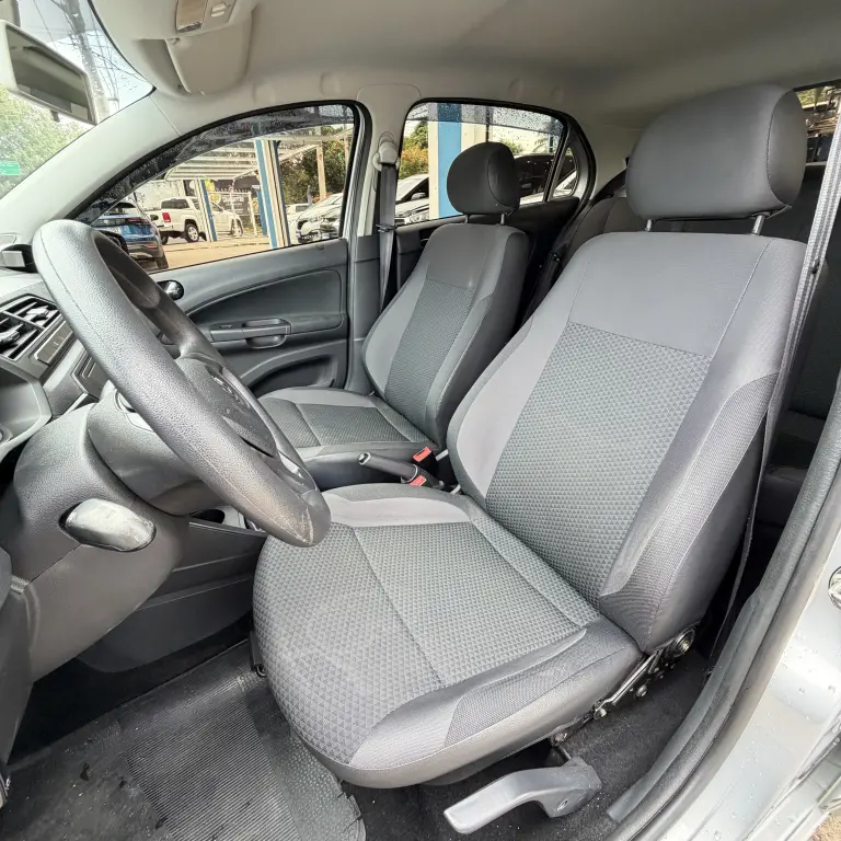VOLKSWAGEN Gol - Foto