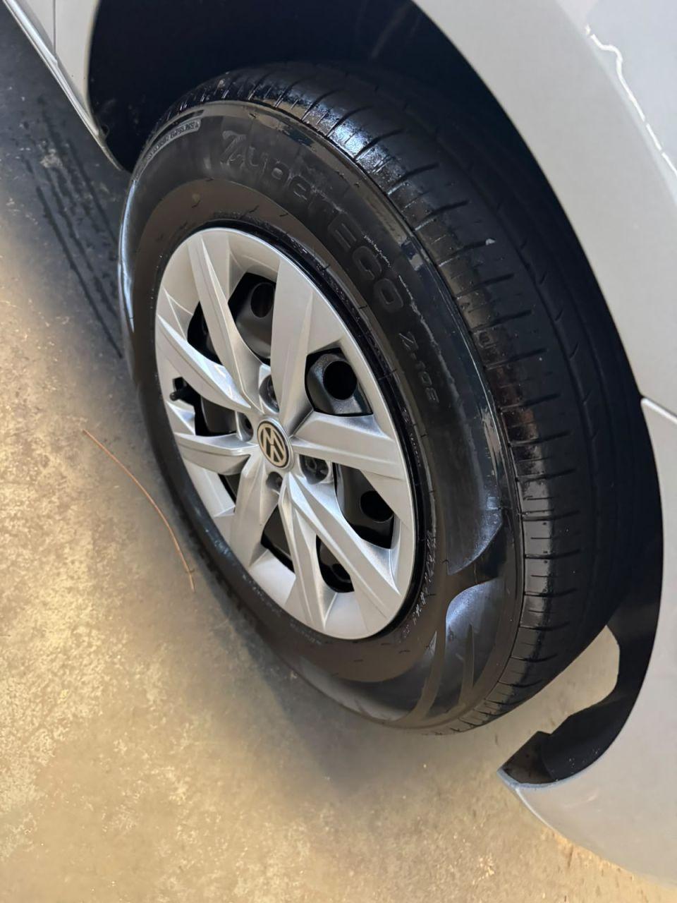 VOLKSWAGEN Gol - Foto