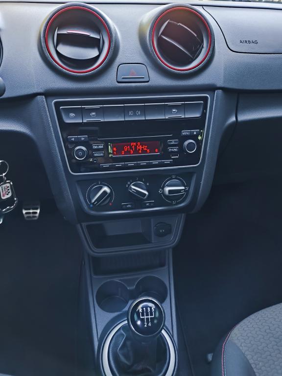 VOLKSWAGEN Gol - Foto