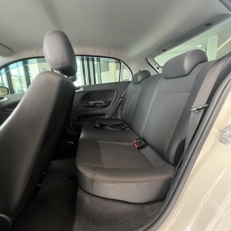 VOLKSWAGEN Gol - Foto