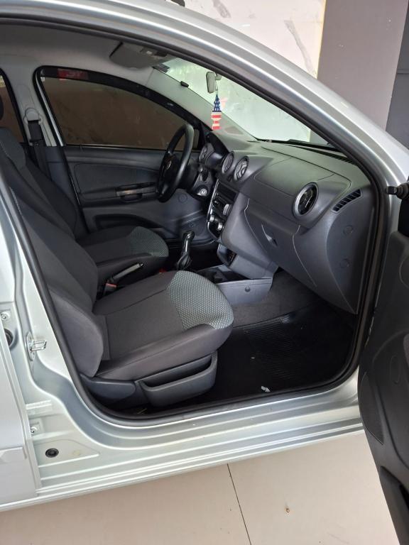 VOLKSWAGEN Gol - Foto