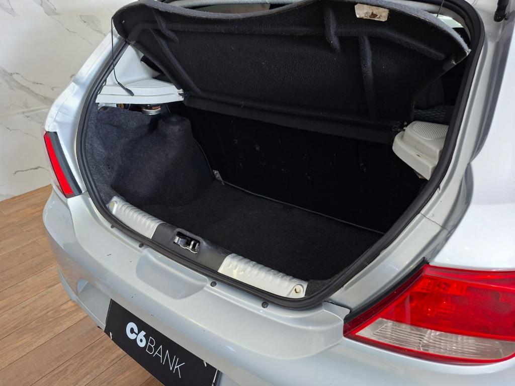 VOLKSWAGEN Gol - Foto