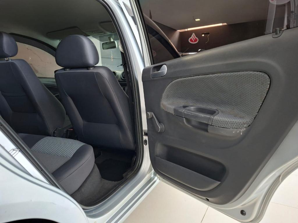 VOLKSWAGEN Gol - Foto