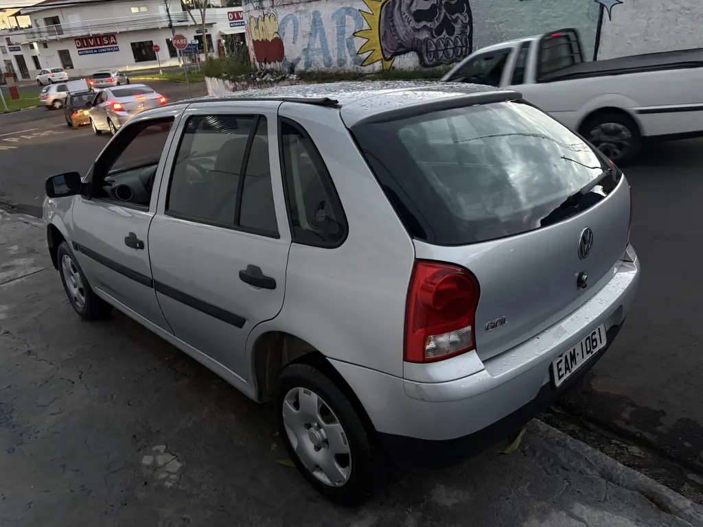 VOLKSWAGEN Gol - Foto