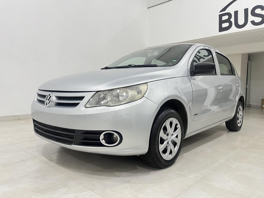 VOLKSWAGEN Gol