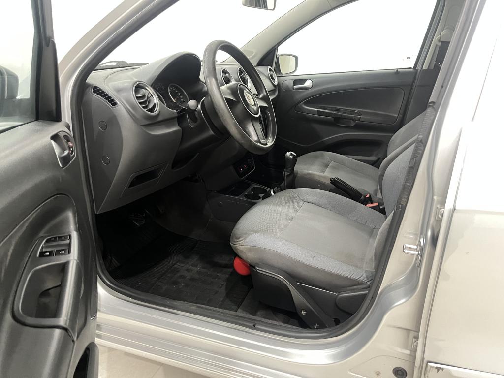 VOLKSWAGEN Gol - Foto