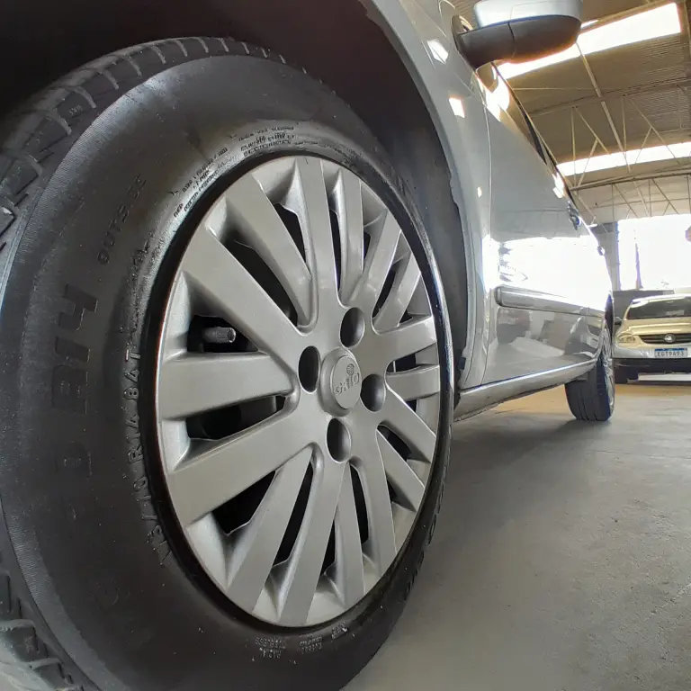 VOLKSWAGEN Gol - Foto